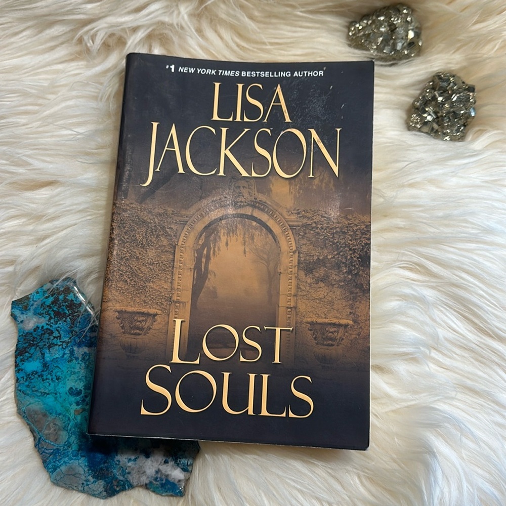 Thriller. Lost souls